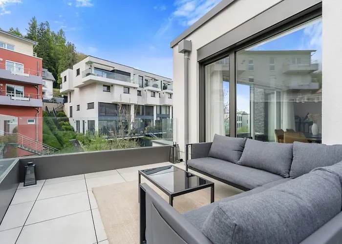 Luxury 2Br, Free Parking, Balcony